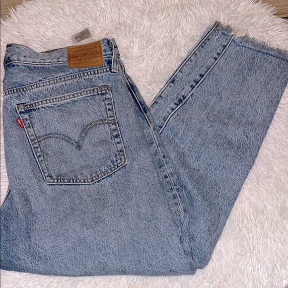 Levi’s womens wedgie raw hem jeans - Picture 1 of 6